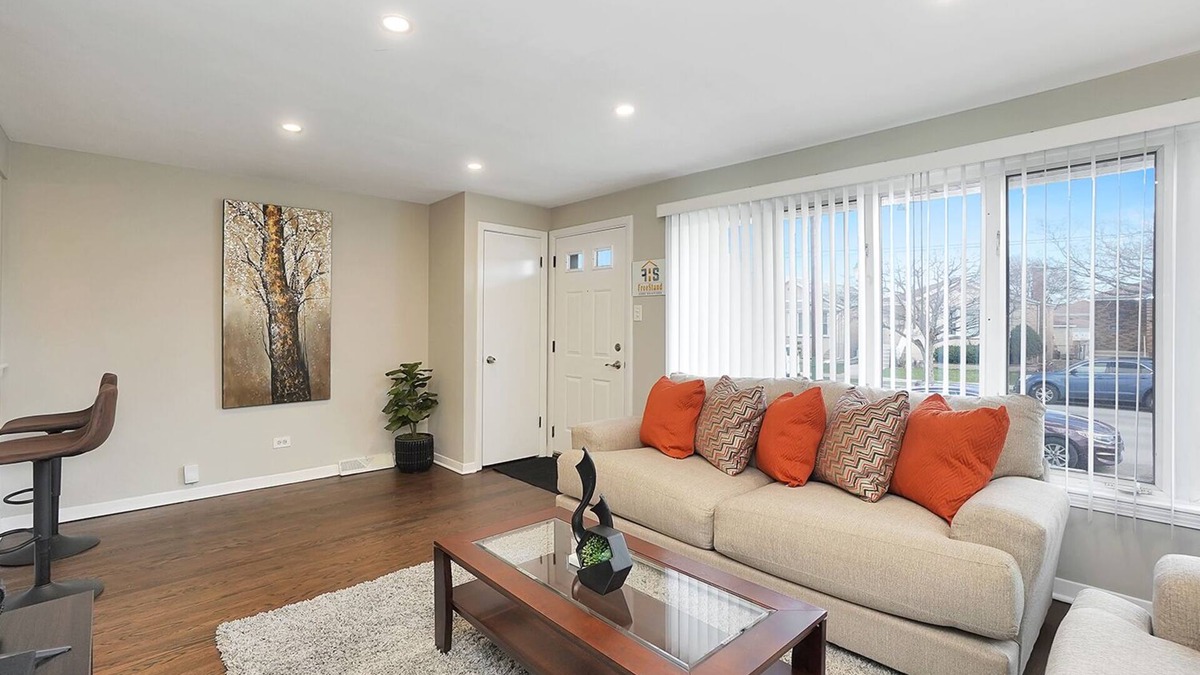 Forestview House | Chicago FHS Rental - Narragansett