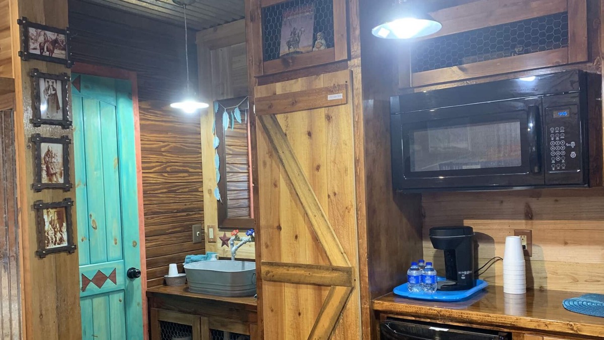 Cache Cabin | Chief Cabin at The Lazy Buffalo Explore the Wichita Mountains Relax & Unwind