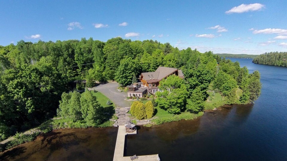 Algonquin Highlands Cottage | Chief’s Point - Luxury Property