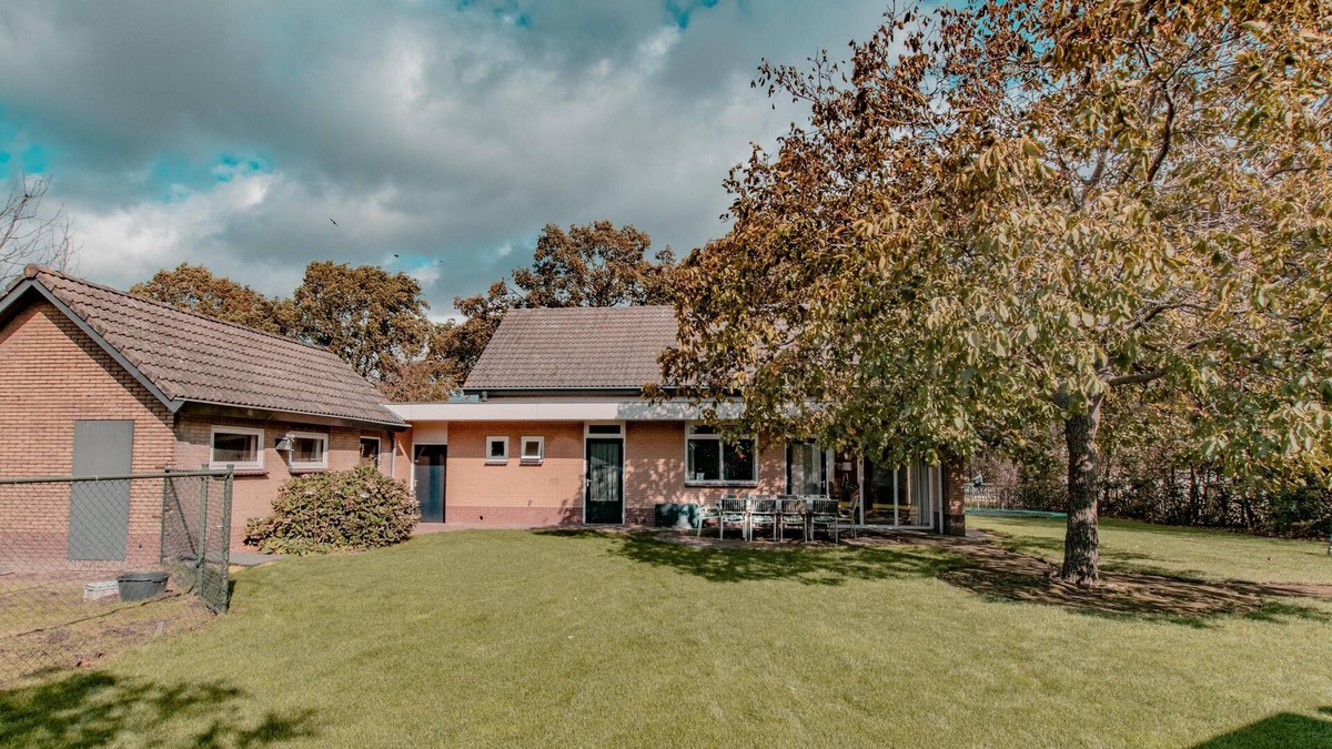 Diessen House | Child friendly detached villa with hot tub
