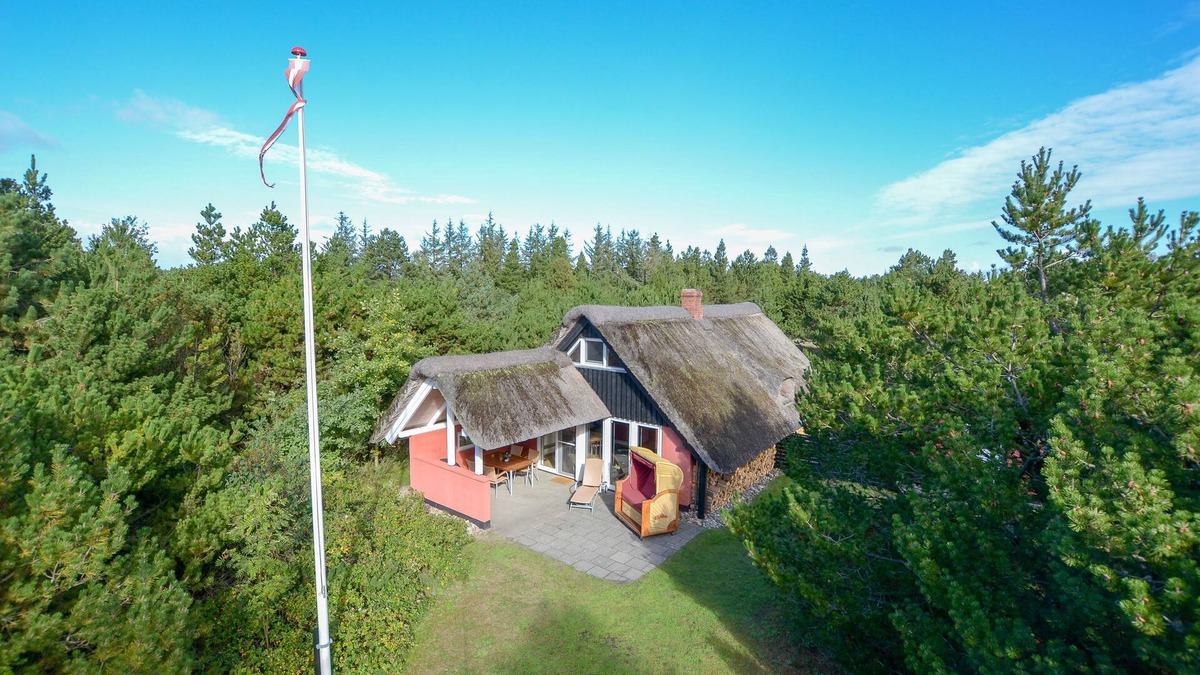 Sønderstrand House | Child-friendly thatched cottage on a large plot. Natural property from private owner