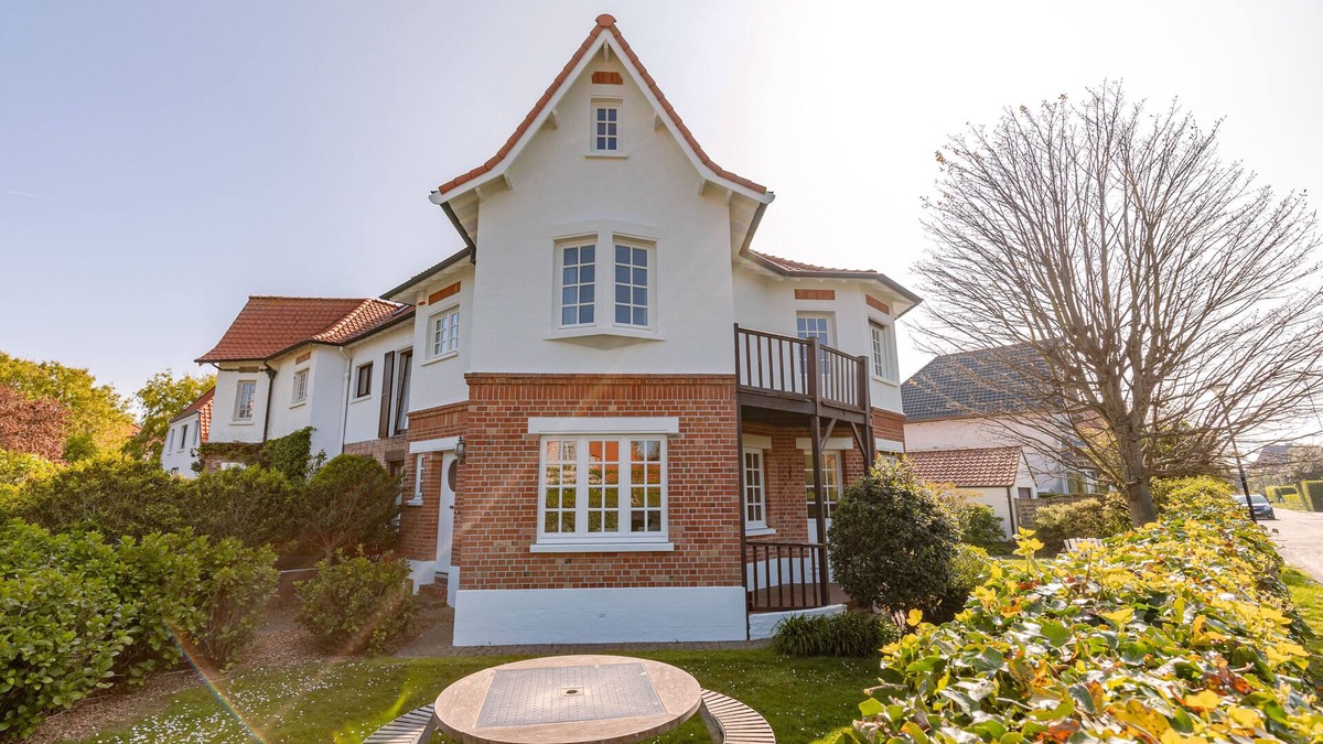 Bredene House | Child-friendly family house with cozy garden, just 5 minutes from the beach.