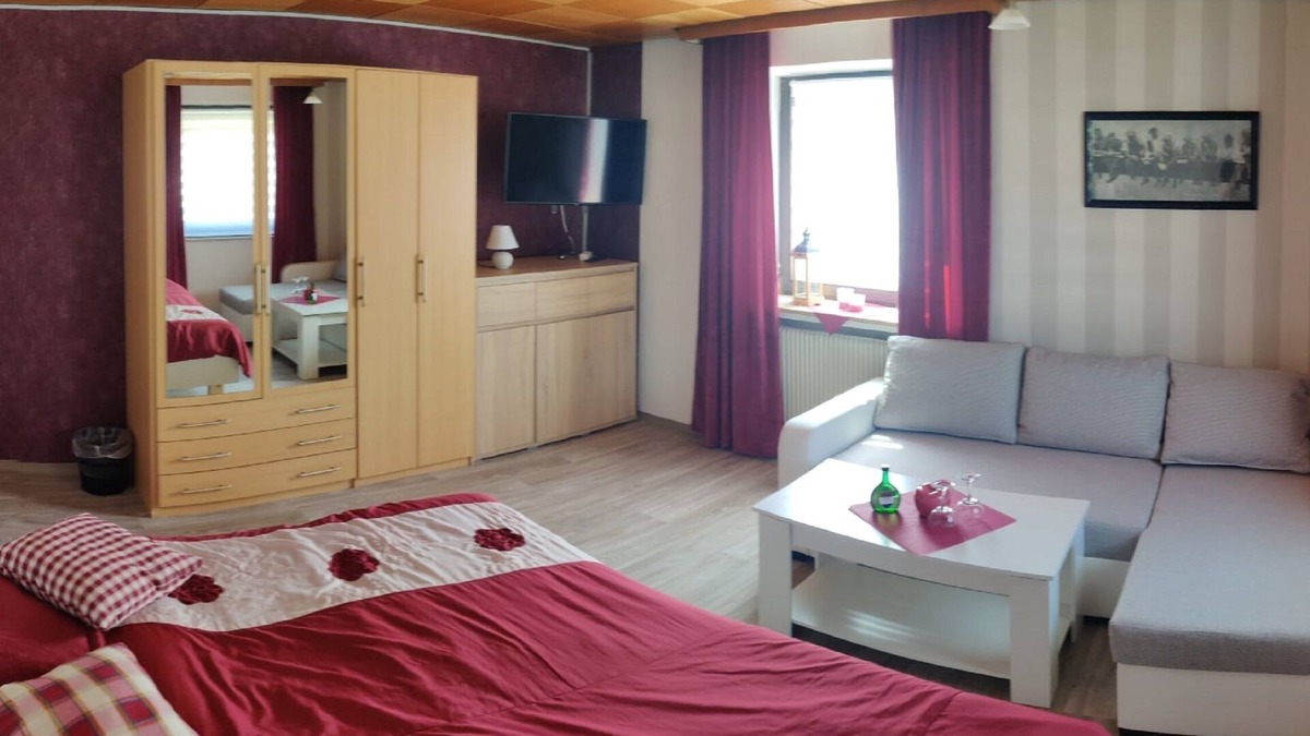 Grettstadt Apartment | Child-friendly vacation apartment with a family atmosphere