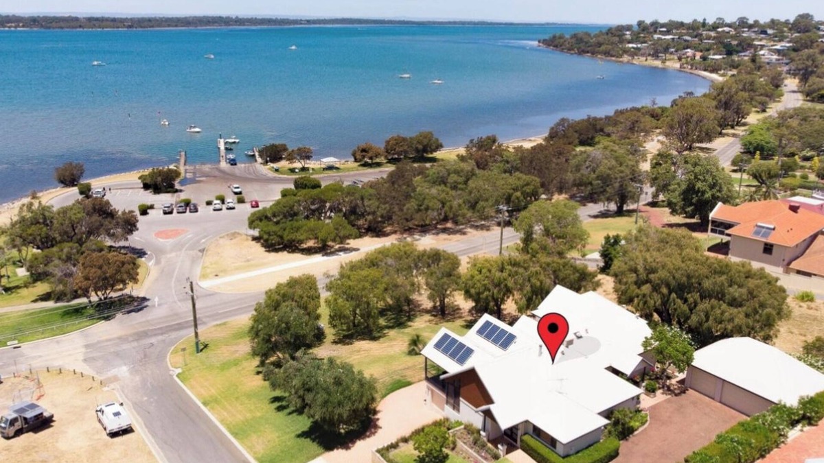 Dawesville House | Chillin' in Cozy Waterfront Family Friendly Retreat