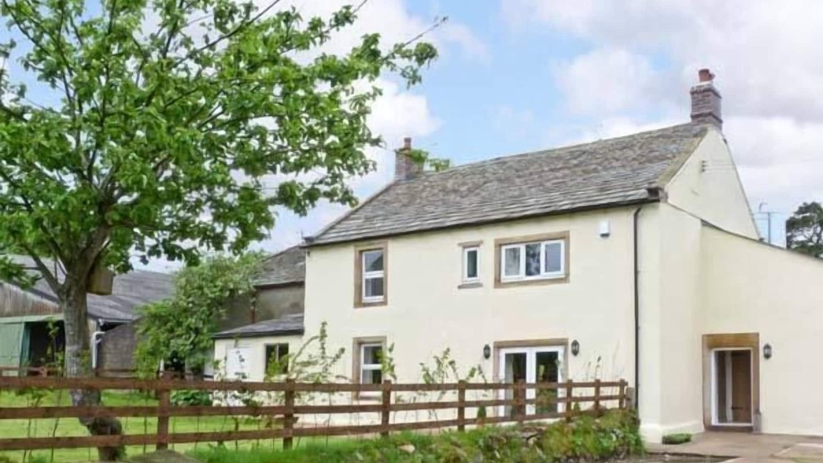 Welton Cottage | CHIMNEY GILL, family friendly, character holiday cottage in Penrith
