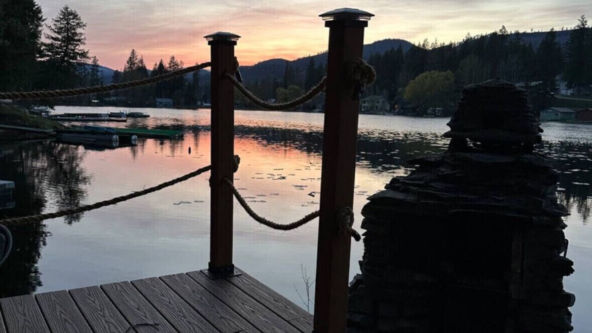 Twin Lakes Cabin | Chimney Rock on Twin Lakes - Cozy Cabin on Twin Lakes in Rathdrum, Idaho
