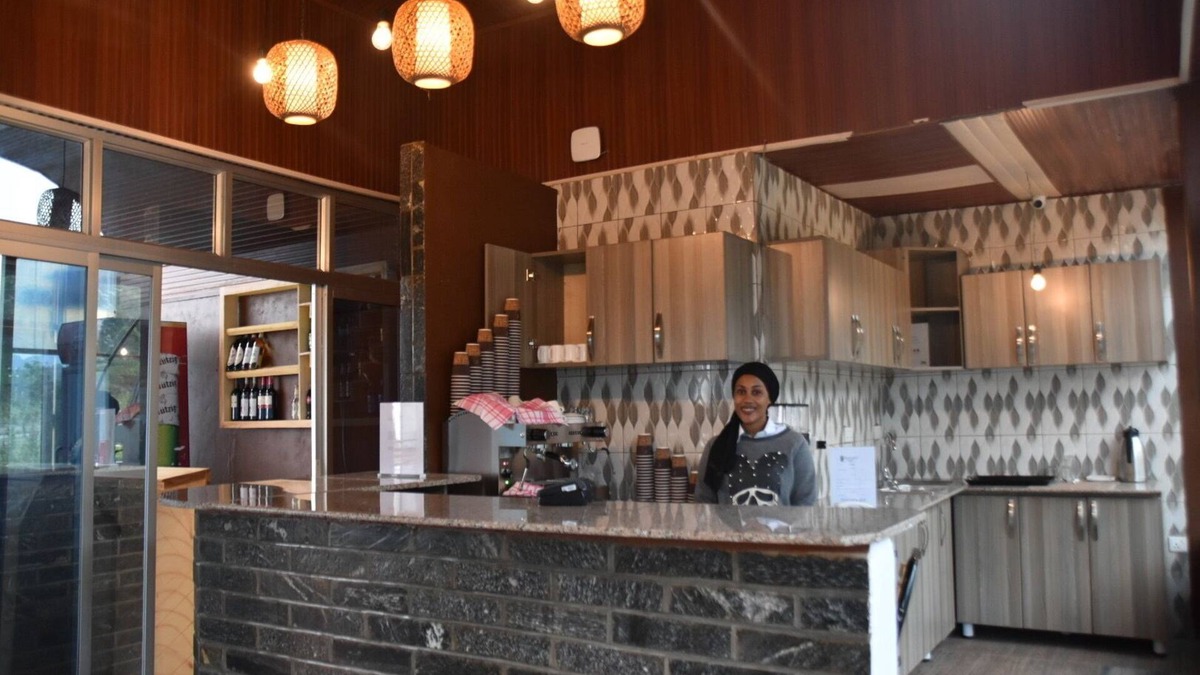 Gisakura Cabin | Chimpanzee Lodge