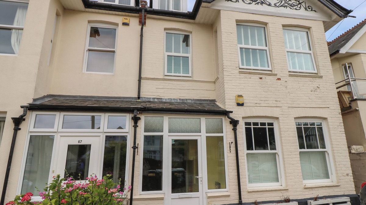 Westbourne House | CHINE HEIGHTS, family friendly in Bournemouth