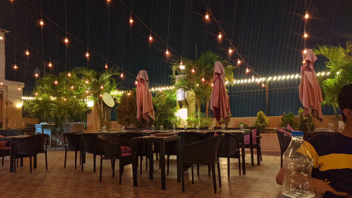 Sahibganj Hotel | CHINMAYE INN