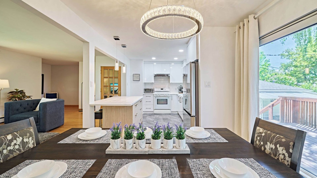 Southwest Calgary House | Chinook Luxe Entire House. Free Banff Pass!