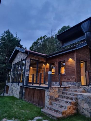 Berovo Villa | Chiplakova cottage by MRS