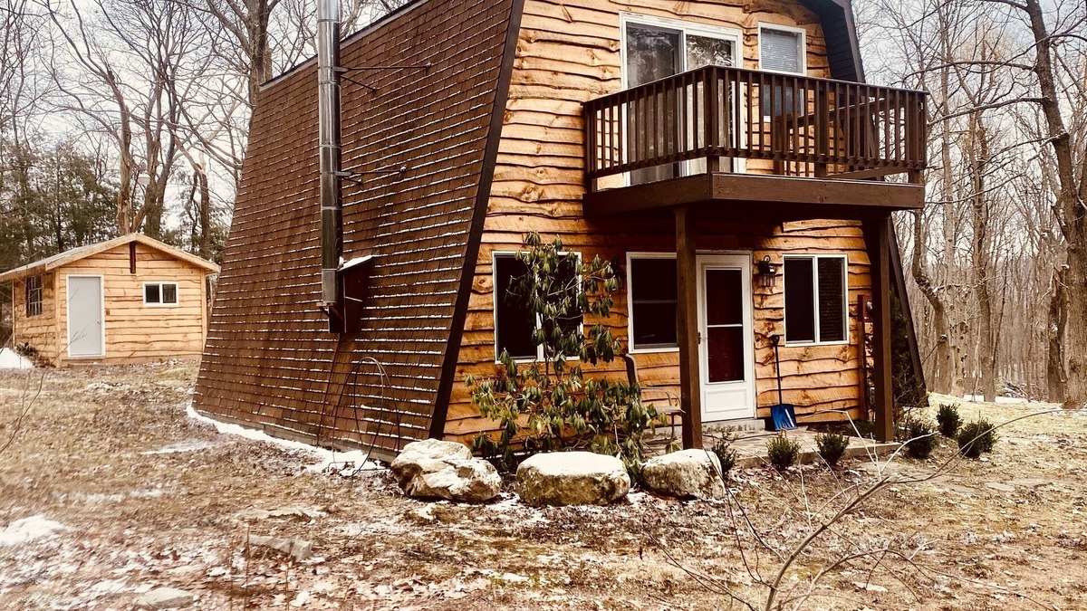 McHenry Cabin | Chipmunk Crossing Cabin