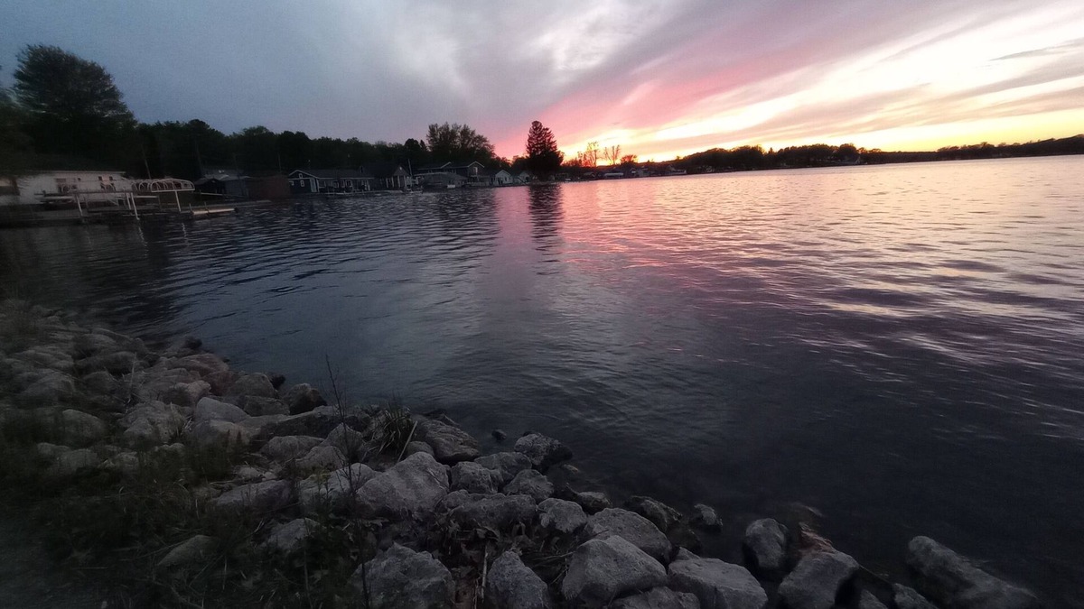 Chippewa Lake House | Chippewa Lake MI enjoy a view with shared access to the Lake. Affordable!