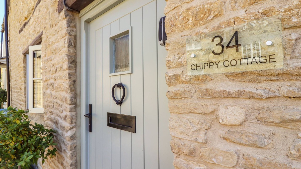 Chipping Norton Cottage | CHIPPY COTTAGE, family friendly, with open fire in Chipping Norton