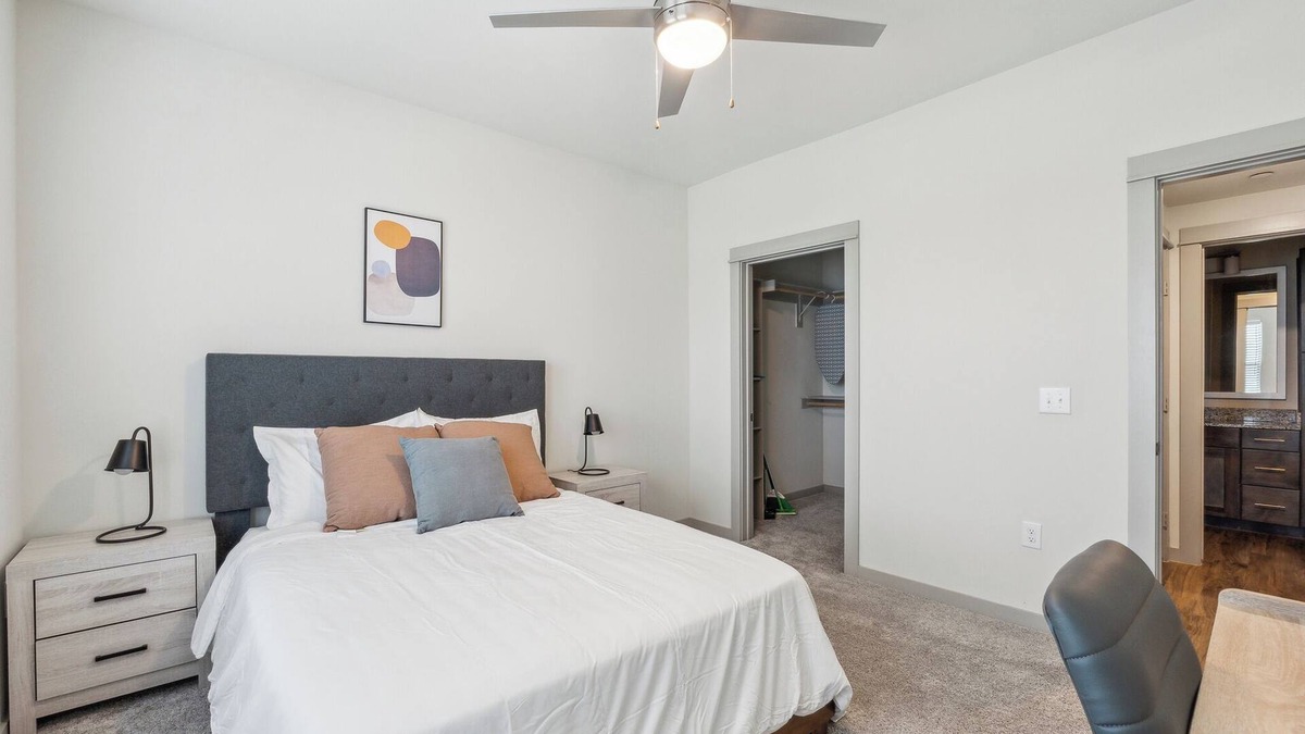 Cleburne Apartment | Chisholm Trace 1233 I Spacious 1 Bed 1 Bath