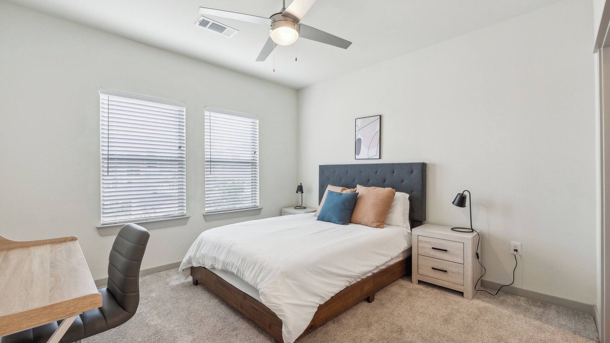 Cleburne Apartment | Chisholm Trace 1235 I Spacious 1 Bed 1 Bath