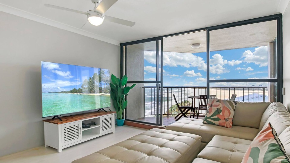 Caloundra Apartment | Chiswell Place Unit 7, 31 Warne Tce