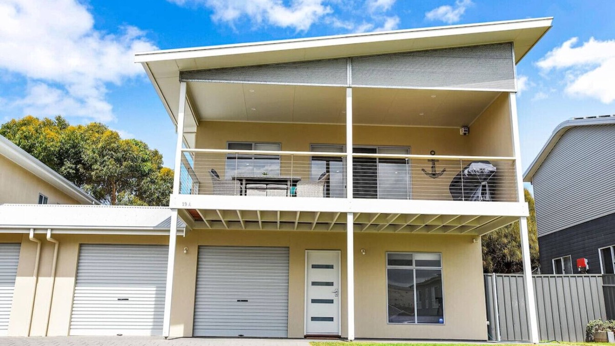 Hayborough House | Chiton Views - 19A Albatross Ave, Chiton
