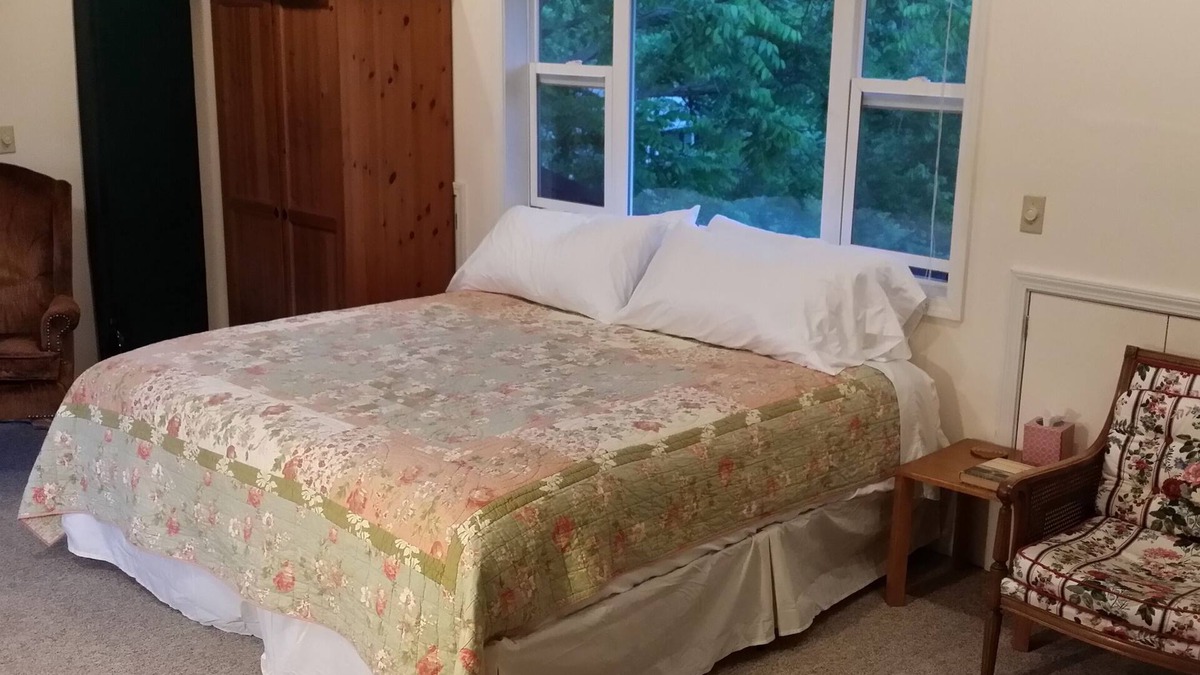 Cazenovia Apartment | Chittenango Falls: Luxury Loft at RidgeView!