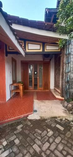 Jepara Bed & Breakfast | Chody House