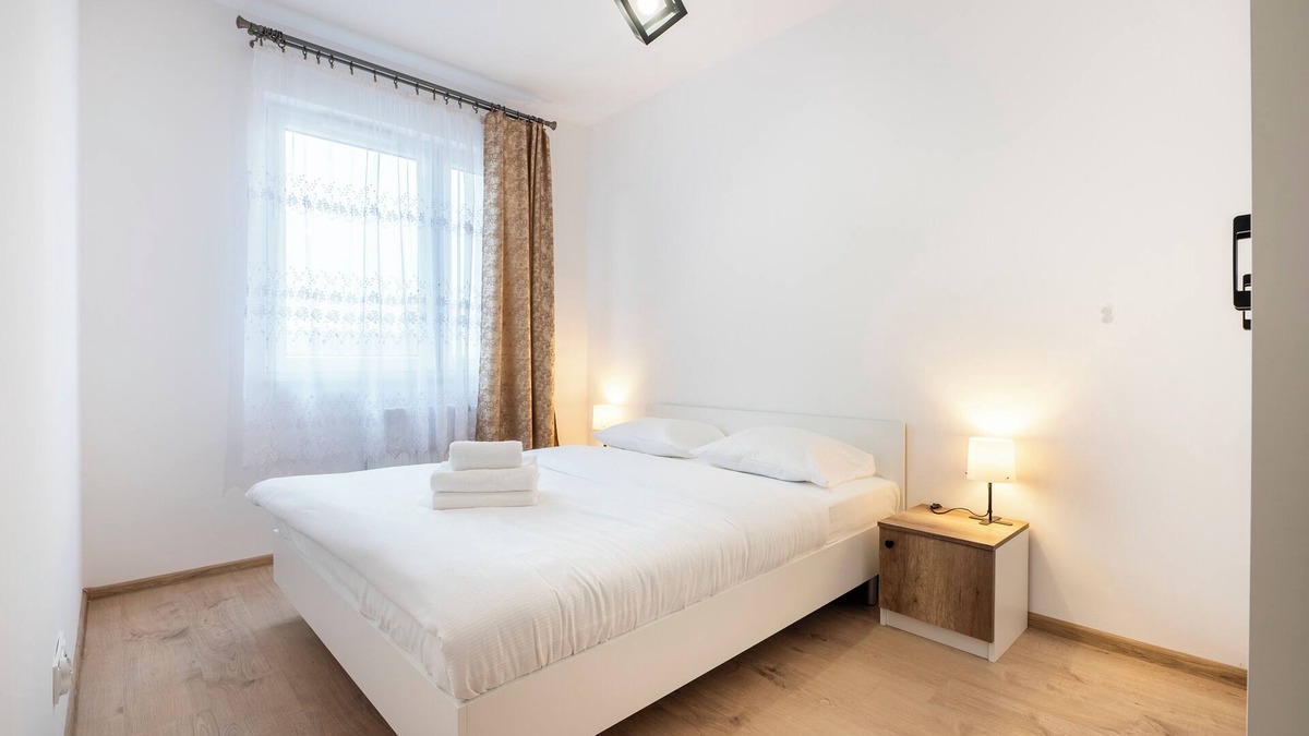 Chorzow Apartment | Chorzów Inviting Apartment