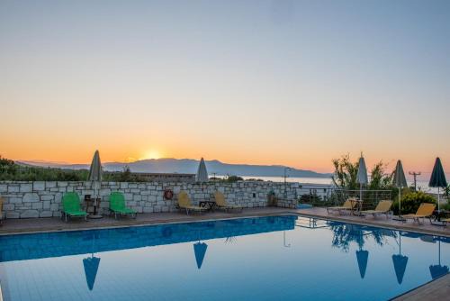 Pyrgos Psilonerou Apartment | Christiana Apartments