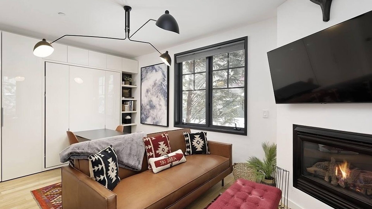 West End Condo | Christiana Lodge 102A | Studio in Aspen with Hot Tub access