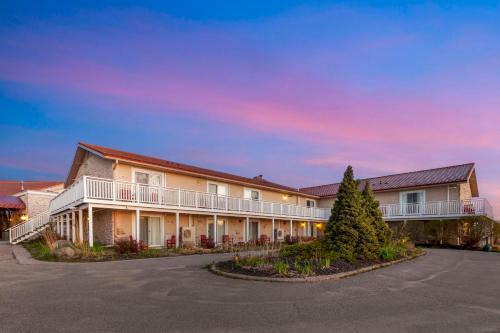 Port Severn Resort | Christie's Mill Inn & Spa - BW Premier Collection