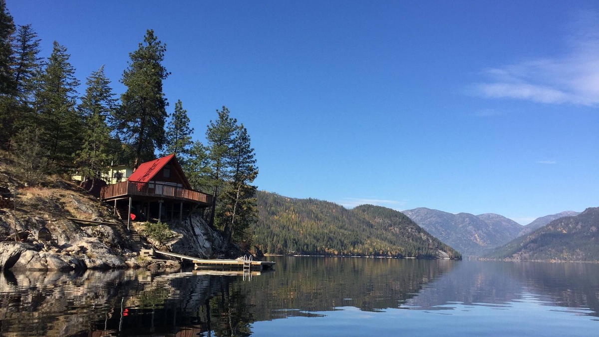 Grand Forks Cabin | Christina Lake Waterfront Boat Only Cabin