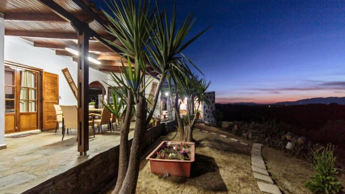 Platanias Town House | Christine House