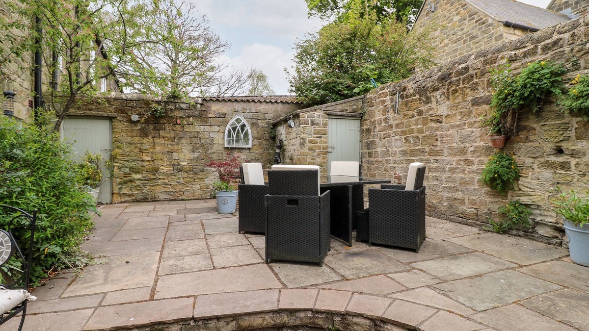 Alfreton House | Christmas Cottage