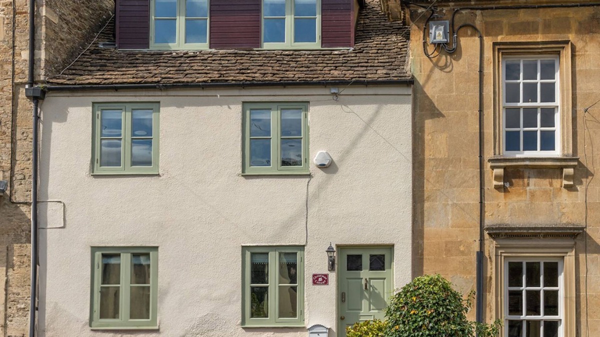 Tetbury Cottage | Christmas Cottage - pet-friendly in Tetbury