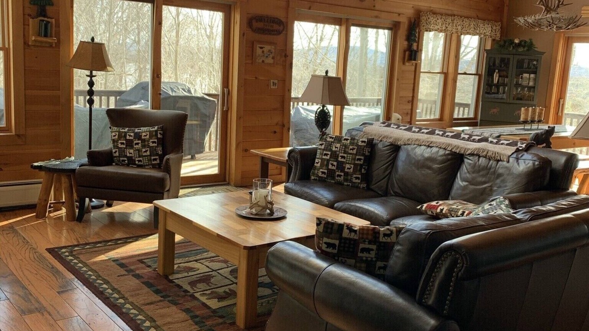 Old Forge Ski Chalet | Christmas in Old Forge Available Now! Fully Decorated House!