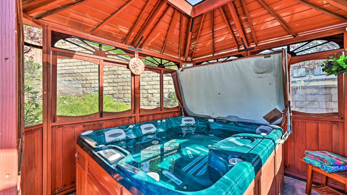 Chula Vista Apartment | Chula Vista Studio w/Hot Tub ~ 9 Mi to Downtown