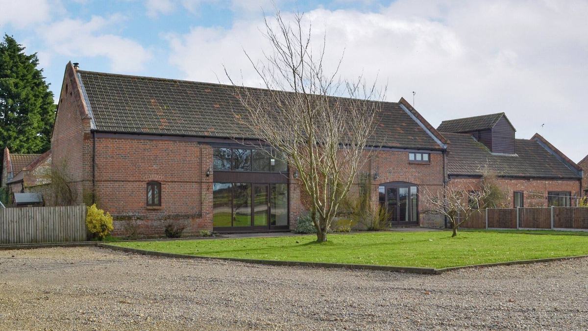 Foxley Cottage | Church Farm Barn - UKC3739