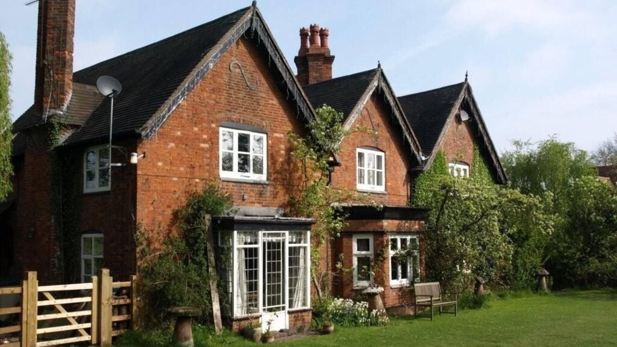 Bickenhill House | Church Farm