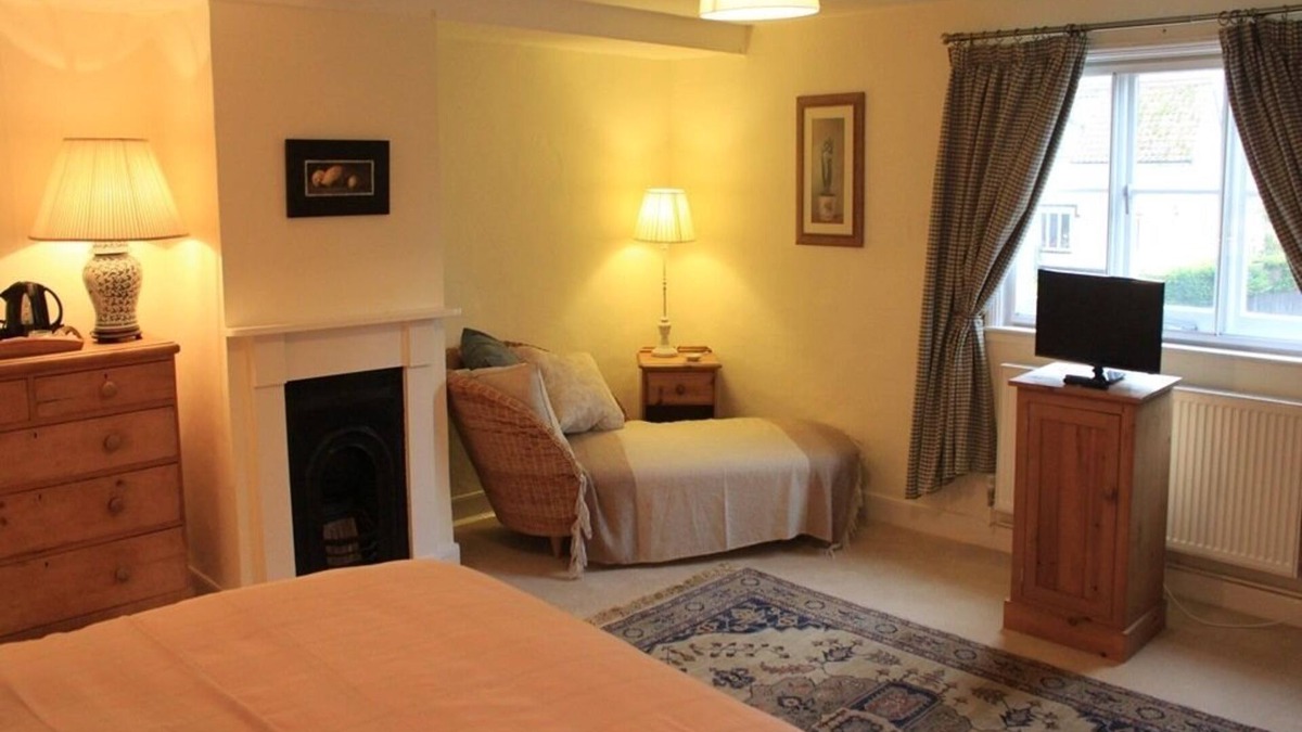 Thistley Green Bed & Breakfast | Church Farmhouse B & B