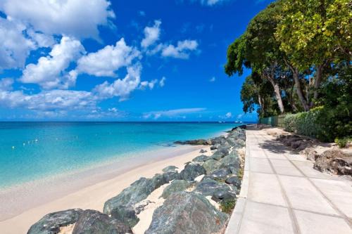 Folkestone Villa | Church Point 4 by Blue Sky Luxury