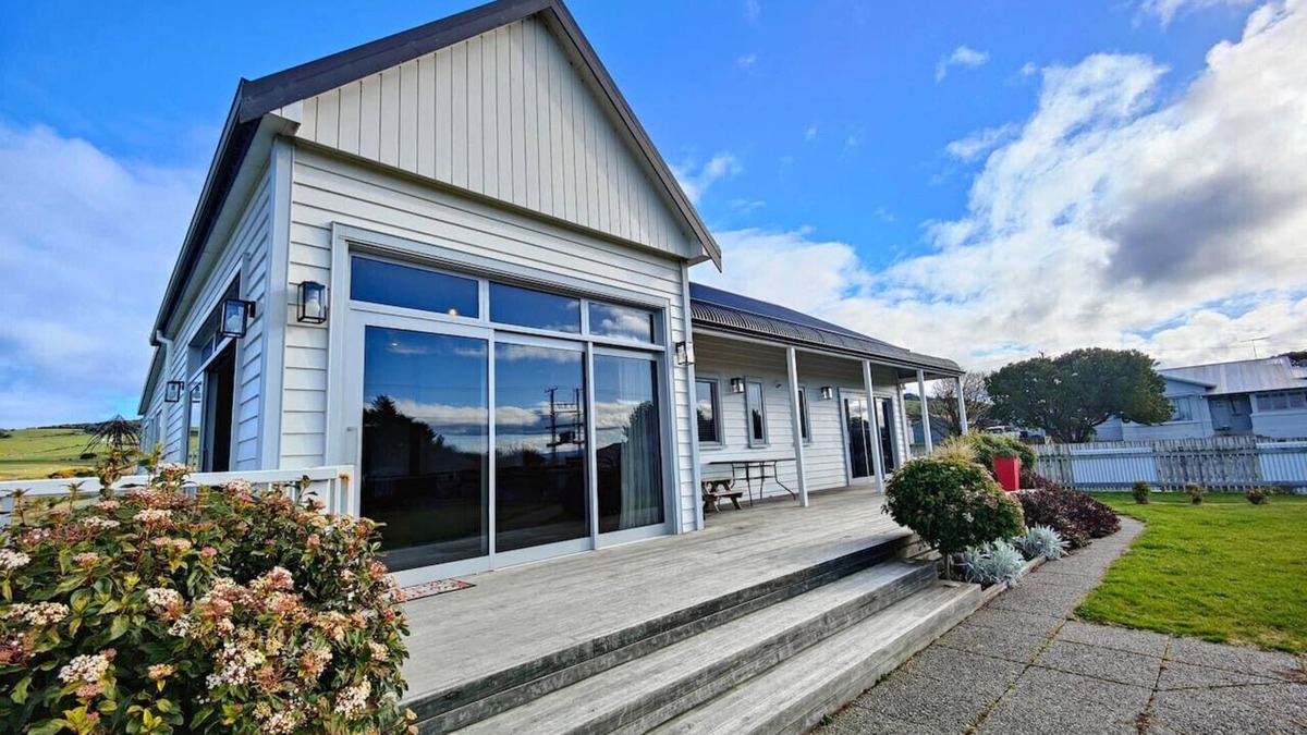 Riverton House | Church Street Charmer