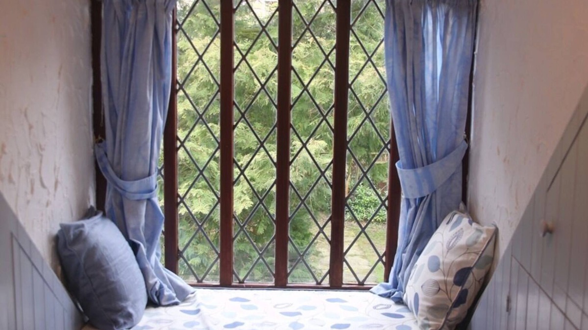 Chesterfield Bed & Breakfast | Church Villa B&B
