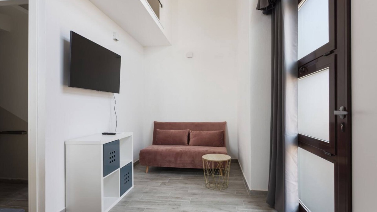 Bicocca Apartment | Churches 1