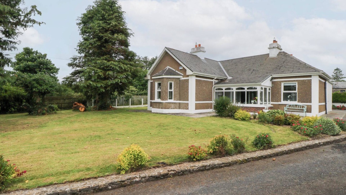 County Mayo Cottage | CHURCHFIELD HOUSE, pet friendly in Crossmolina, County Mayo