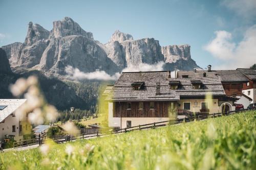Colfosco House | Ciasa Altonn