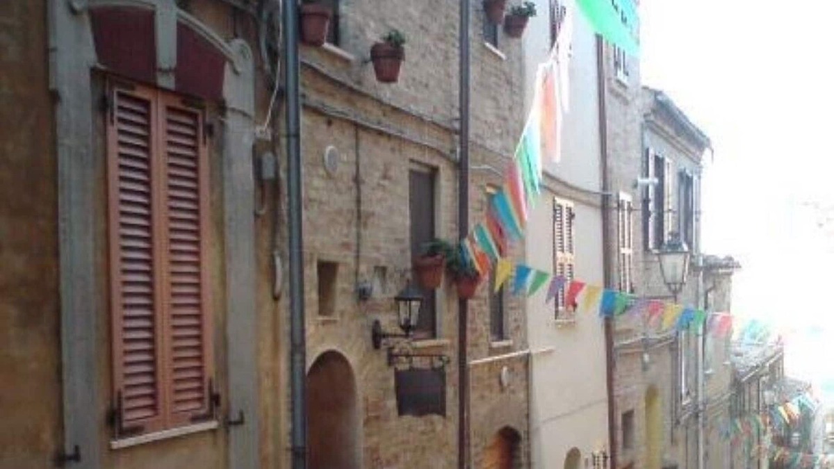 Acquaviva Picena Apartment | Cielo Aperto Apartment is perfect for a couple