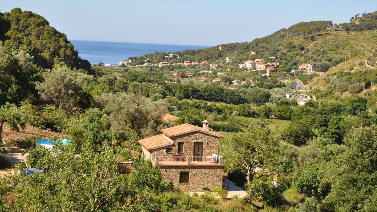 Montecorice House | Cilento, Castellabate - Holiday apartment with pool in a beautiful panoramic position by the sea