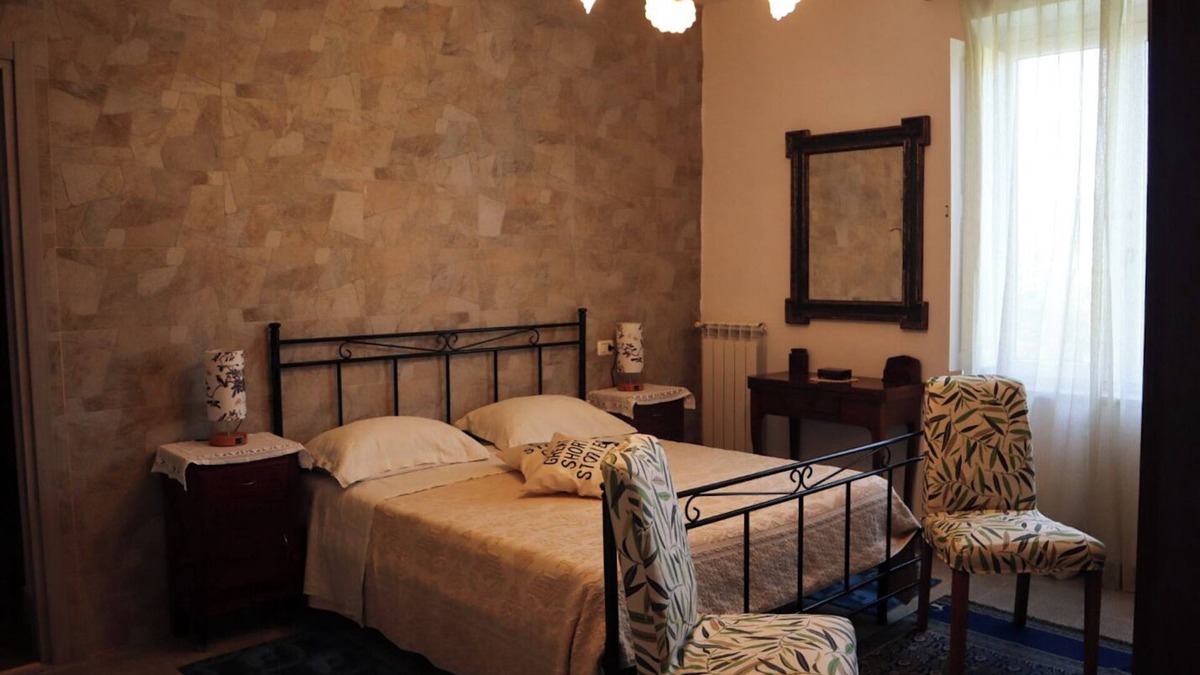 Venafro House | CIMORELLI HOLIDAY HOME SURROUNDED BY OLIVE TREES IN THE VENAFRO PLAIN