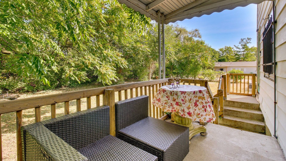 Lincoln Heights House | Cincinnati Home Rental w/Balcony + Fire Pit!