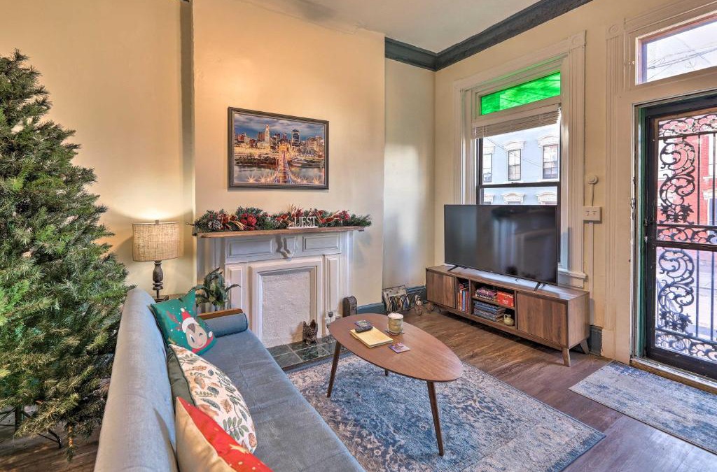 Cincinnati House | Cincinnati Retreat with Patio and Grill!