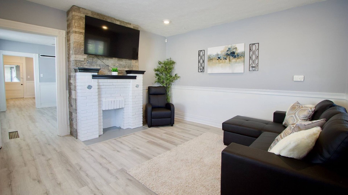 Latonia House | Cincinnati Shotgun Style Home