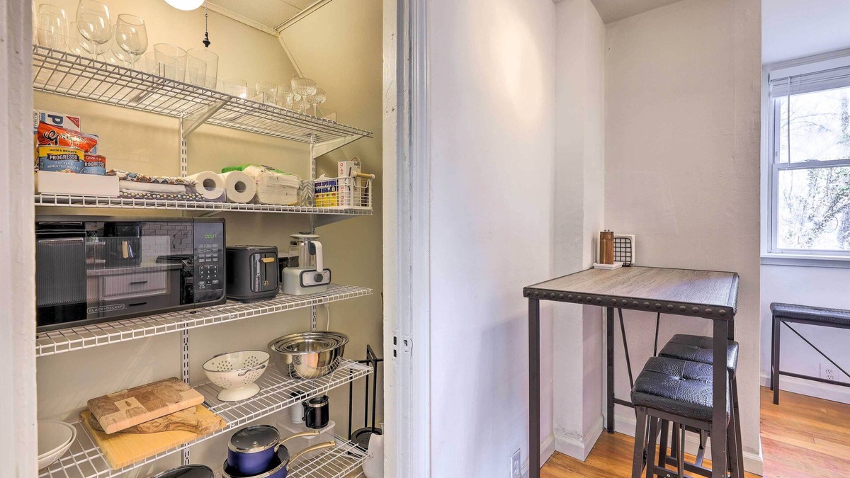 Northside Apartment | Cincinnati Vacation Rental: 6 Mi to Downtown!